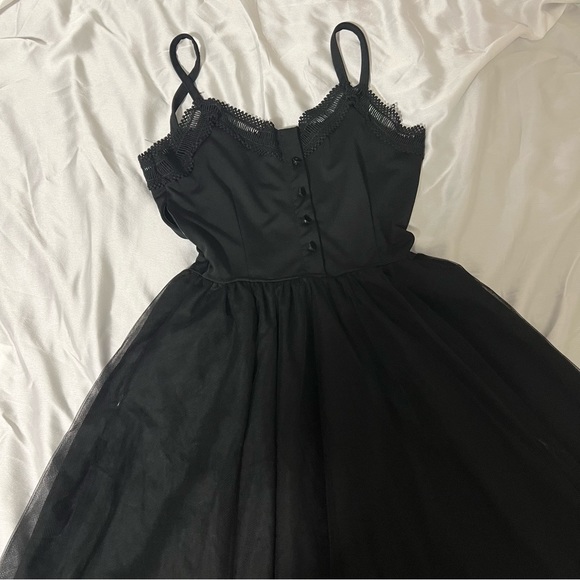 PROM DRESS - Picture 2 of 4